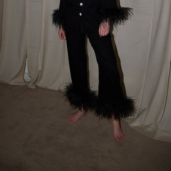 Sleeper Party Pajama pants with Double Feathers in Black boa - Picture 4 of 9